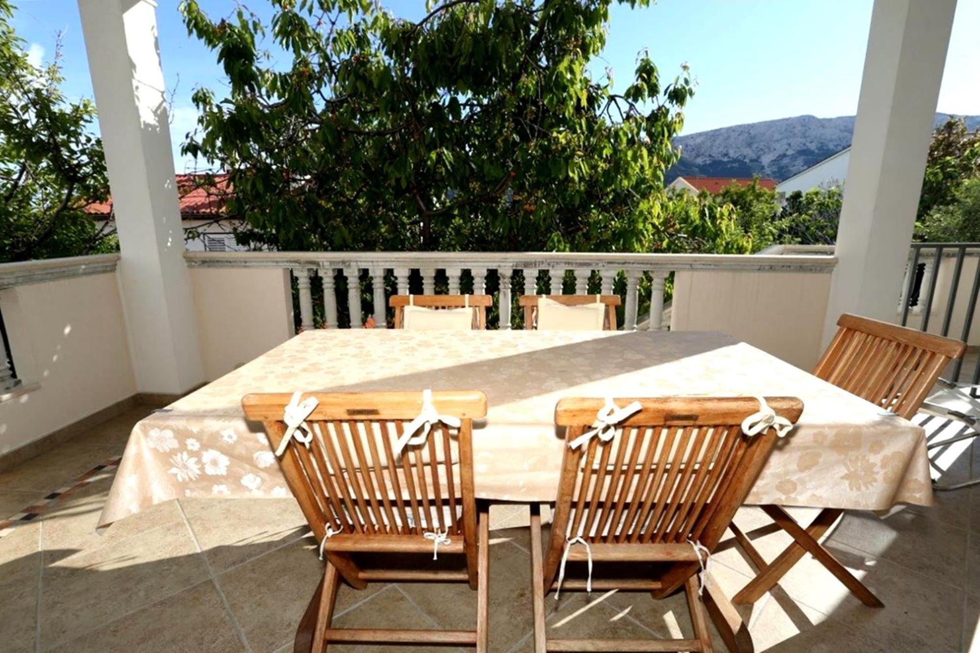 Apartments With Terrace Baška Habitación foto